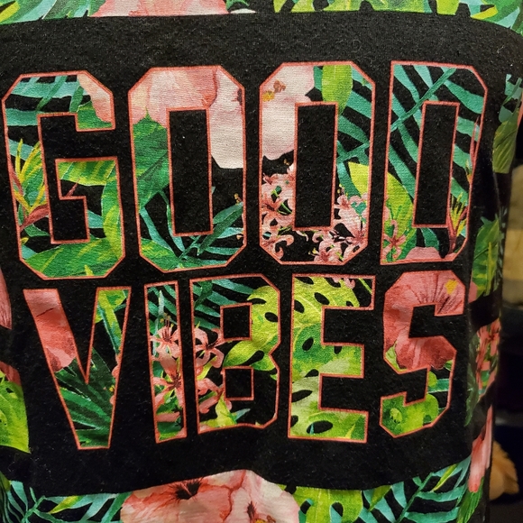 Fresh Laundry "Good Vibes" Tee Shirt - Picture 3 of 3